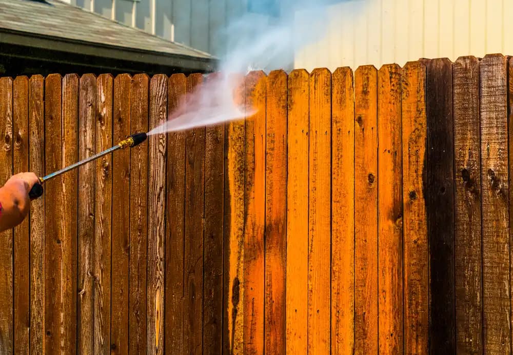 Fence pressure washing and staining, Waxahachie, TX.